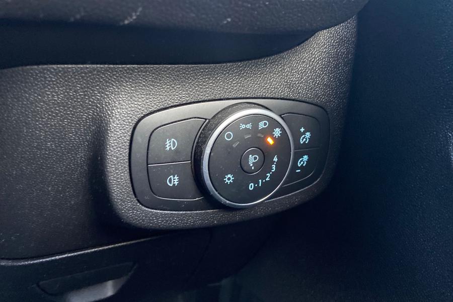 Ford Fiesta Photo autoimg-fde278473dc912e5887a3e620a3a4222233e9150.jpg