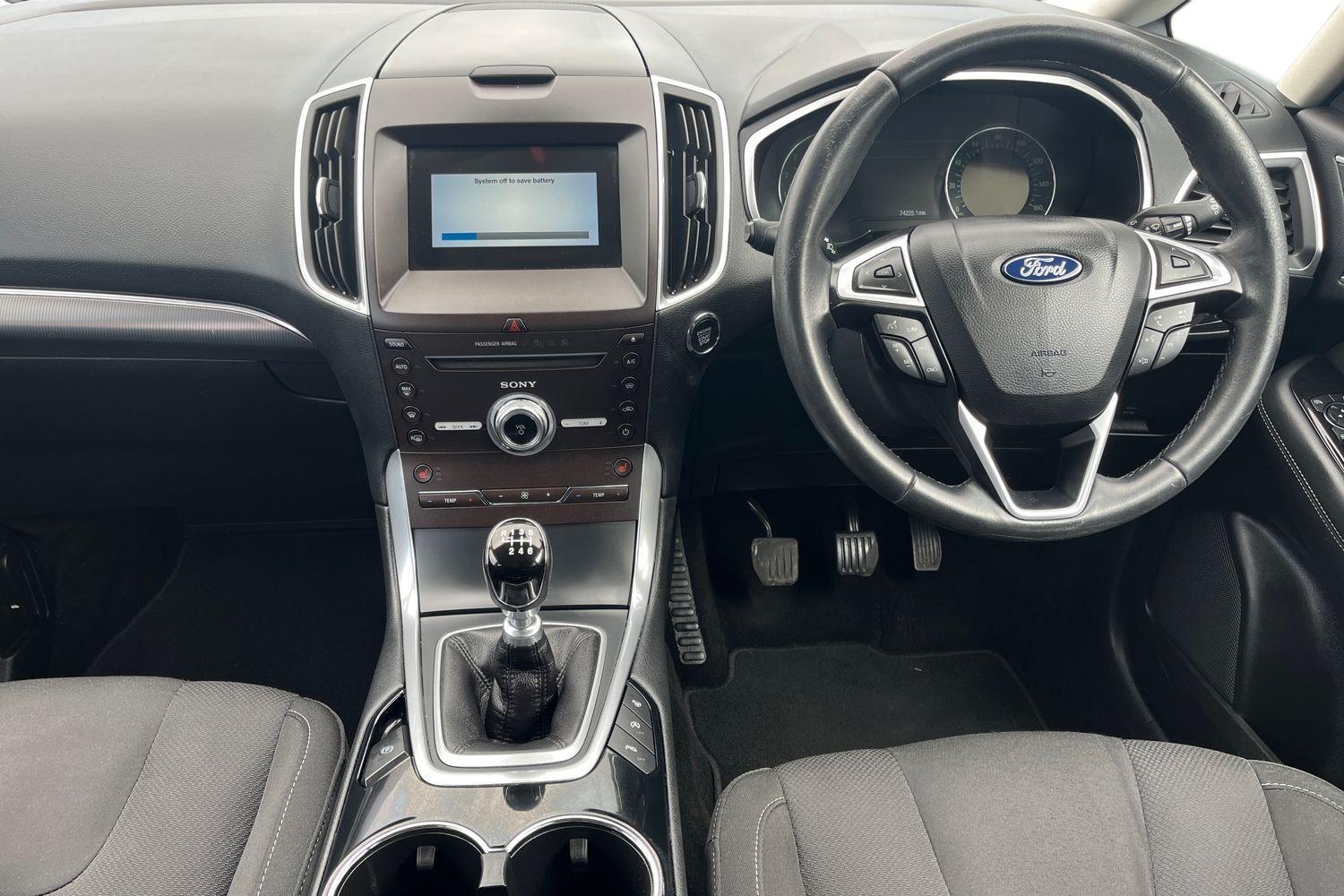 Ford S-MAX Photo 9