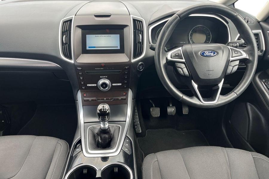 Ford S-MAX Photo autoimg-fde44f2b9edddd24f05cb48f1331e25c4b7c241c.jpg