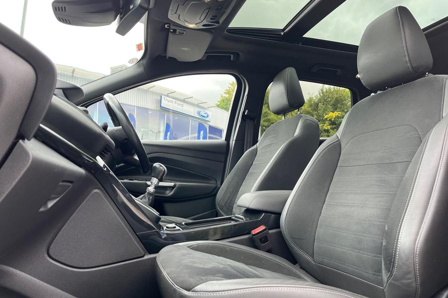 Ford KUGA Photo autoimg-fde517a96b12d307a778384b839a1a799134225b.jpg