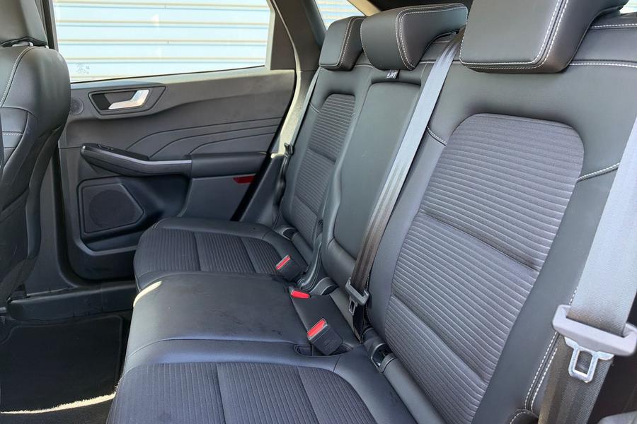 Ford KUGA Photo autoimg-fde935e7f27b152ad76bf8283d77789f97e8e39c.jpg