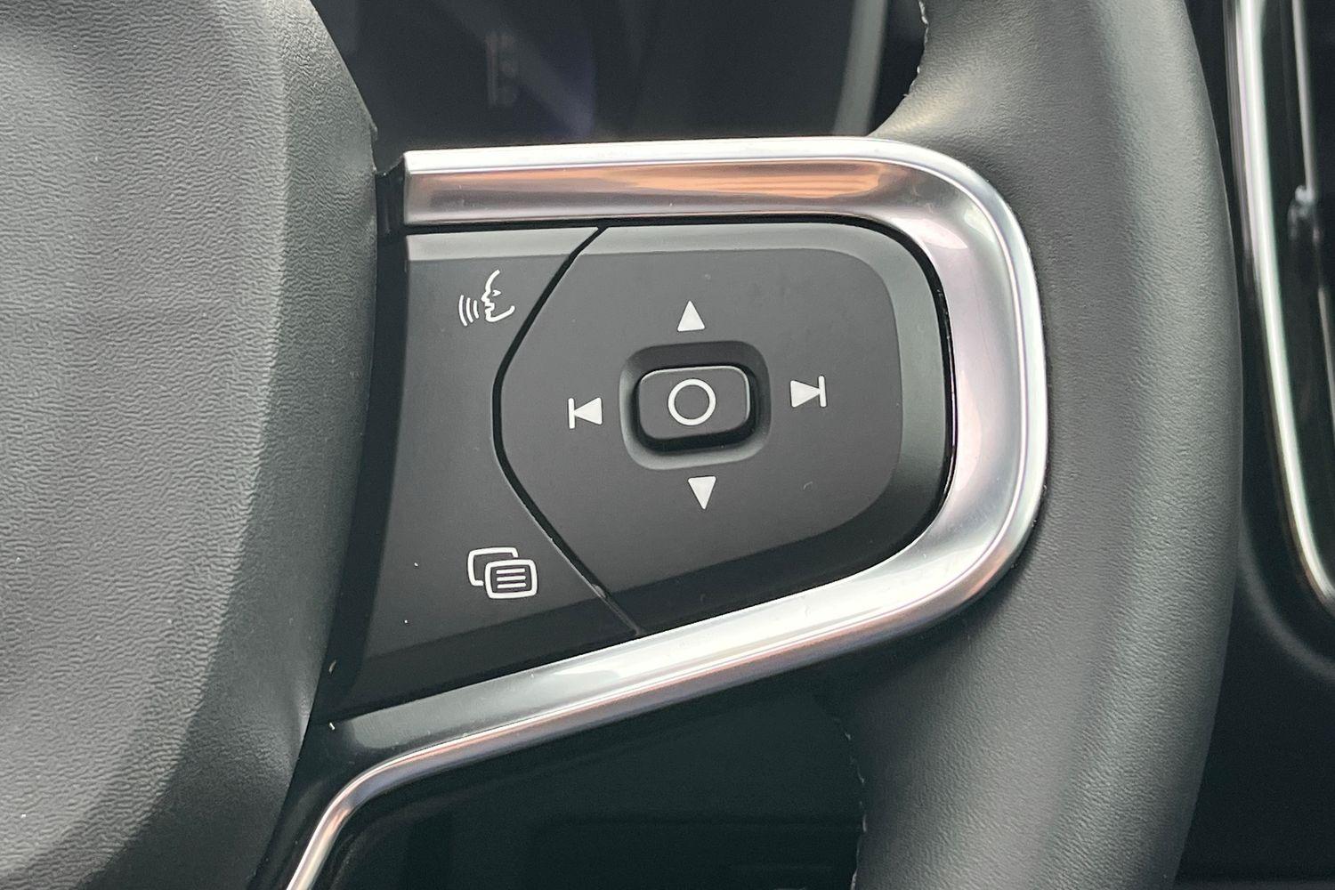 Volvo XC40 Photo 30