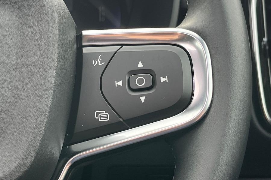Volvo XC40 Photo autoimg-fdea1bea30aa7d086448b28fb2f0bc0fbb8a1617.jpg
