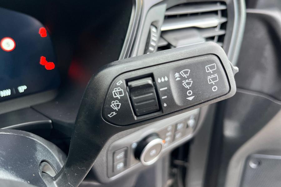 Ford KUGA Photo autoimg-fdef11c8df645554d5463e283ec15b3ba4f7a69b.jpg