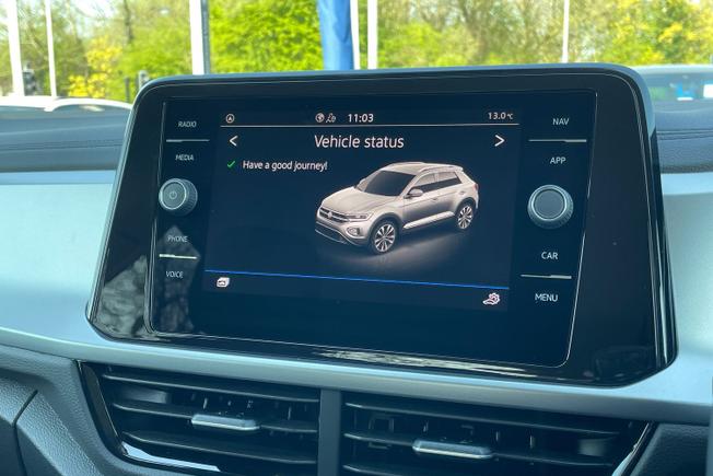 VOLKSWAGEN T-Roc Photo 28