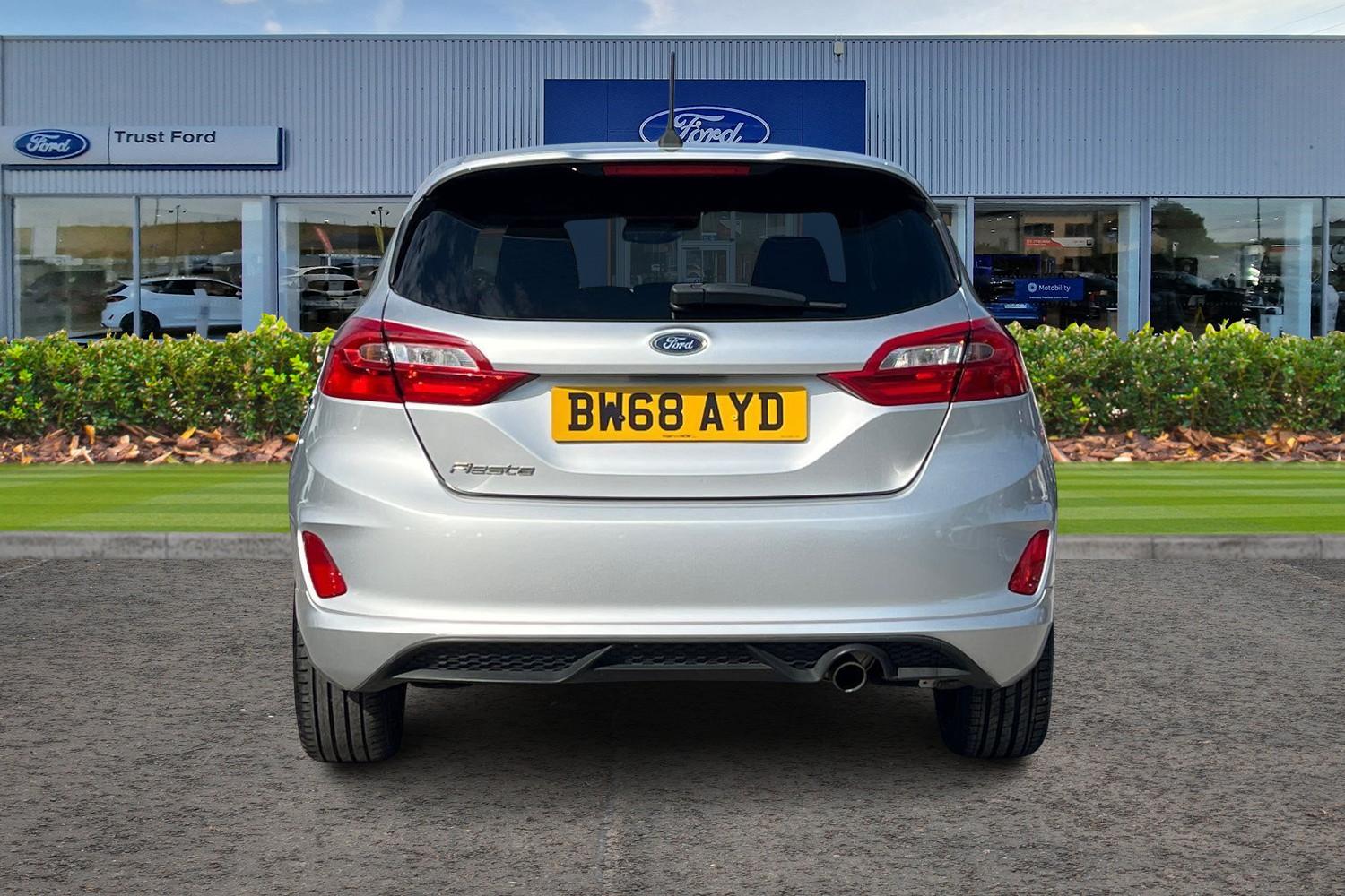 Ford FIESTA Photo 6