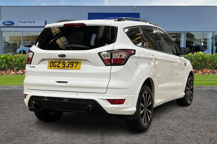 Ford KUGA Photo autoimg-fdfcb984c46bb4edbcb09af76cee52aeaa1a9565.jpg
