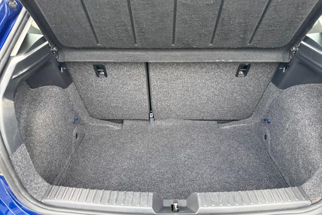 SEAT Ibiza Photo 12