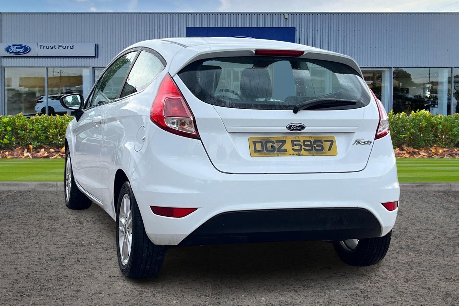 Ford FIESTA Photo 1