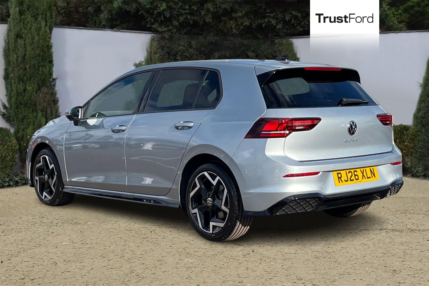 Volkswagen Golf Photo 1