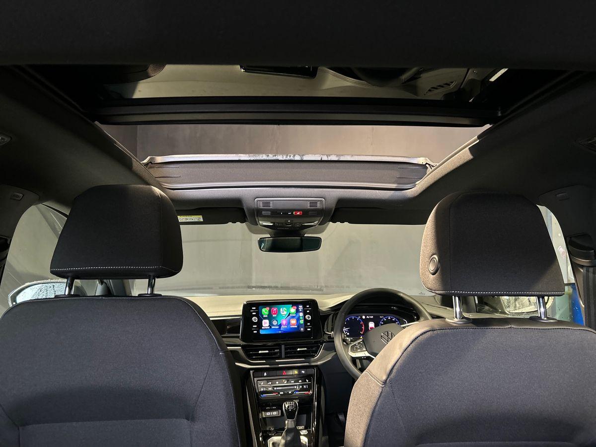 Volkswagen T-Roc Photo autoimg-fe01b5b09e19dc520d498cbd361f90c4ee85f7b2.jpg