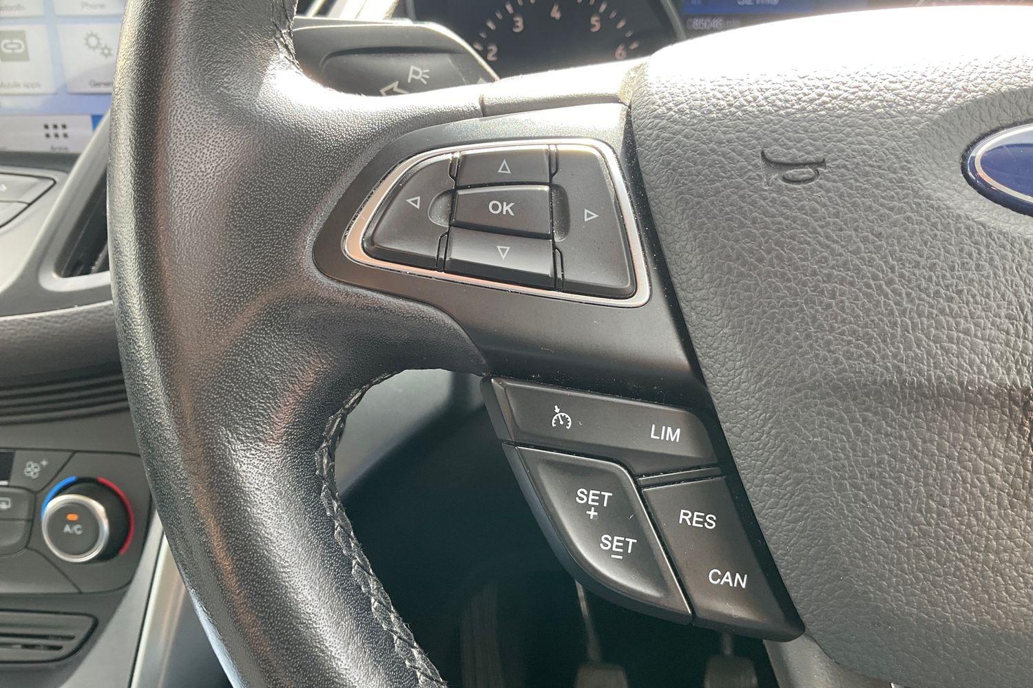 Ford KUGA Photo 30