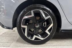 VOLKSWAGEN Golf Photo 5