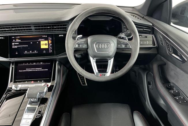 AUDI Rsq8 Photo 11