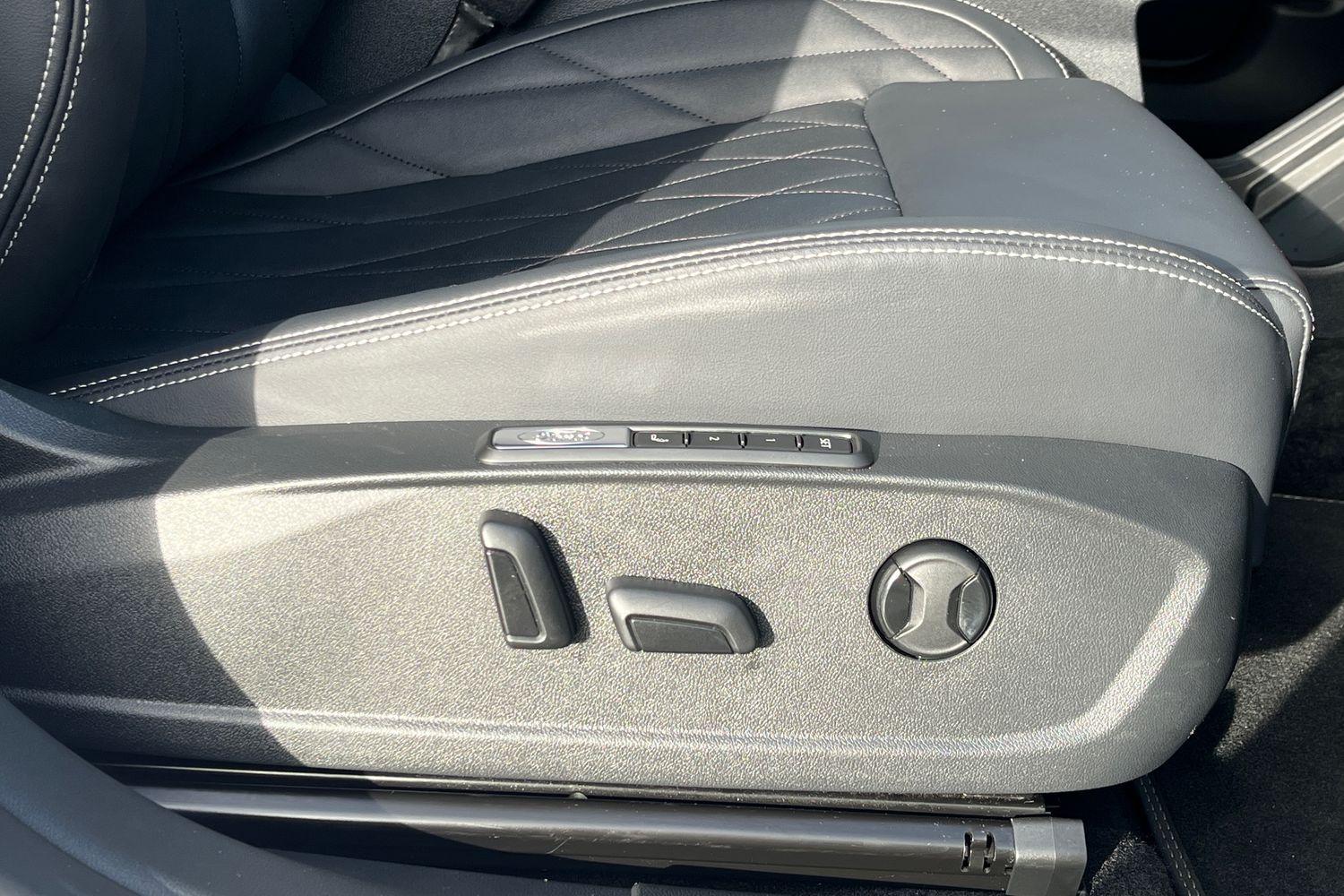 Ford Explorer Photo 35