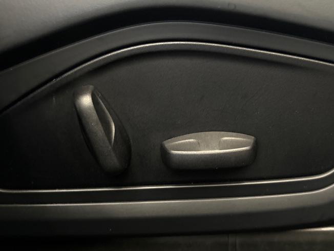 PORSCHE Taycan Photo 20