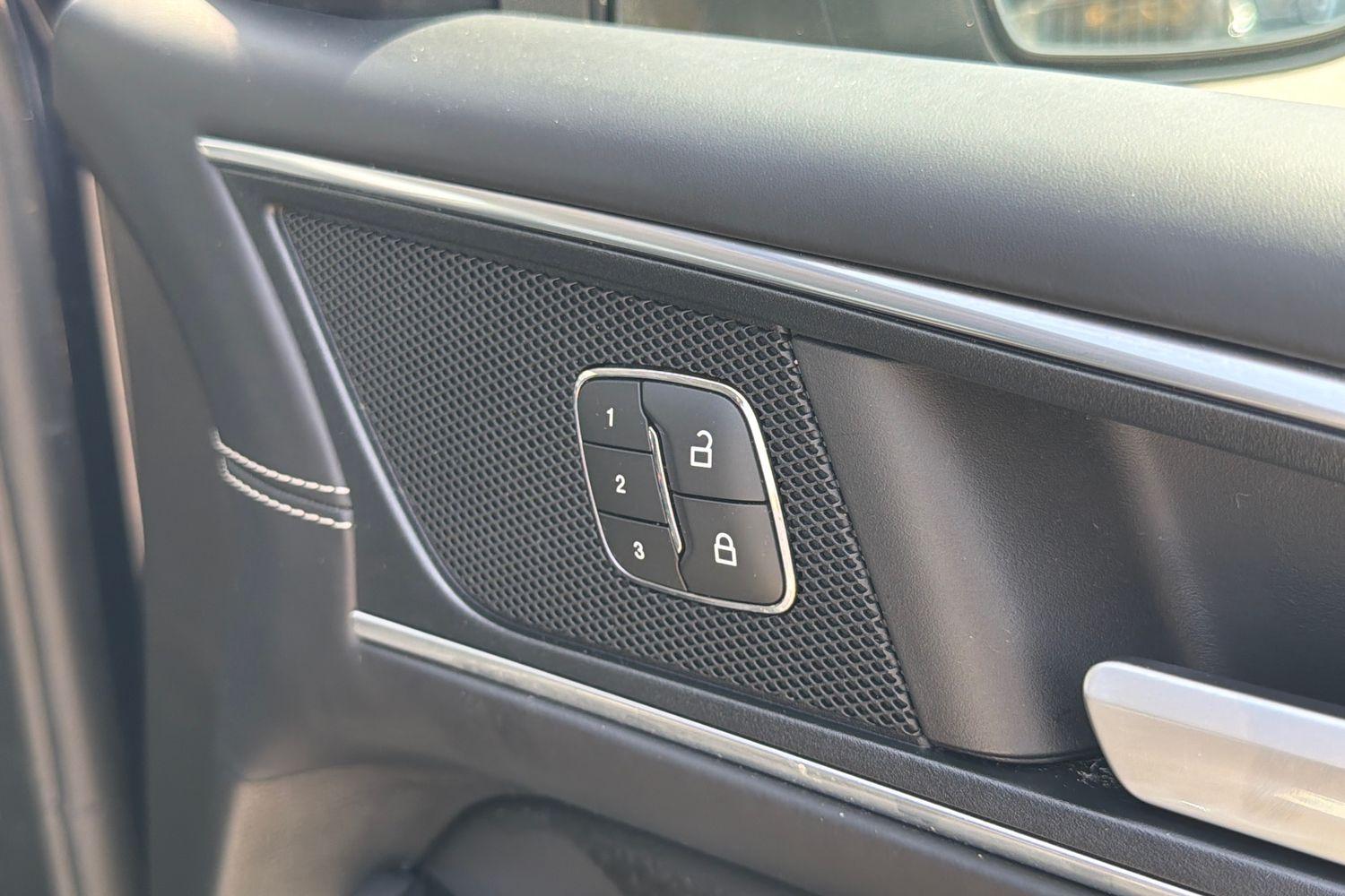 Ford S-Max Photo 32