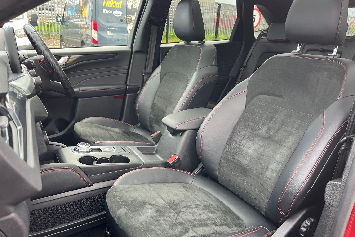 Ford KUGA Photo 18