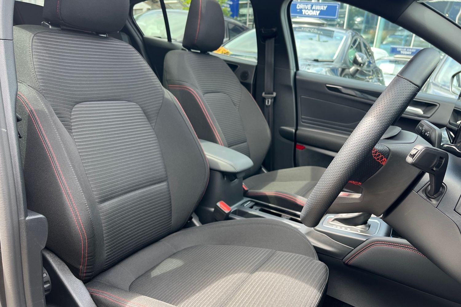 Ford Focus Photo 16