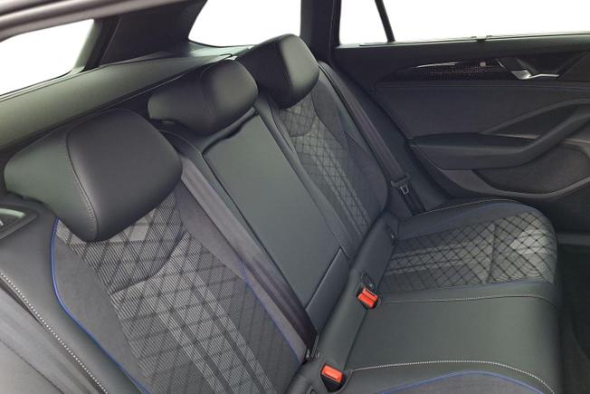 VOLKSWAGEN Passat Photo 9