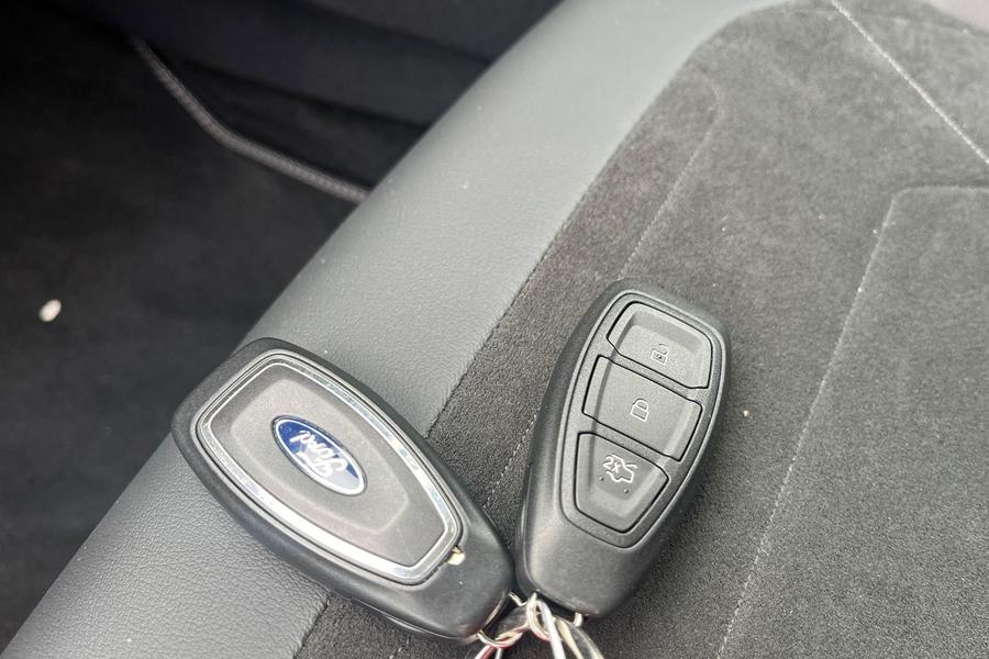 Ford FIESTA Photo autoimg-fe1e721518749aa5389a84959dfc475e20095aae.jpg