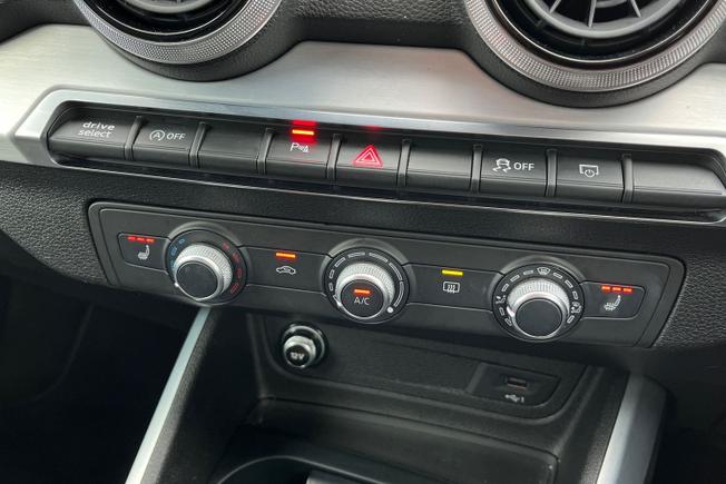 AUDI Q2 Photo 43