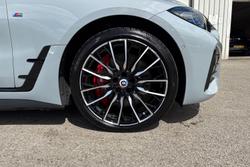 BMW I4 Photo 5