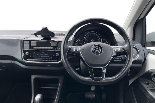 Volkswagen e-up! Photo autoimg-fe2e0ca15f6ad5ded75e4699106ee9e34fde84a0.jpg