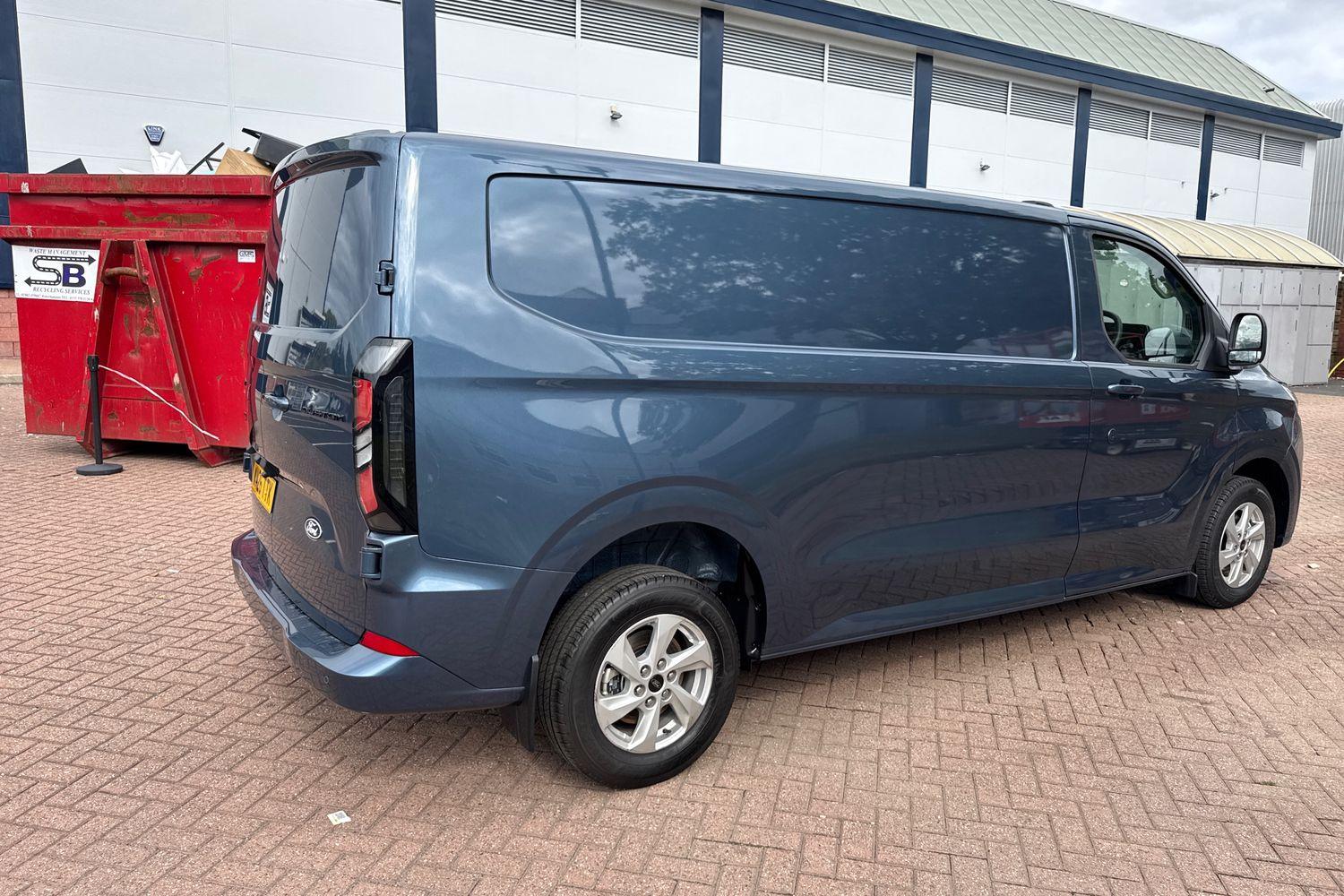 Ford TRANSIT CUSTOM Photo 6