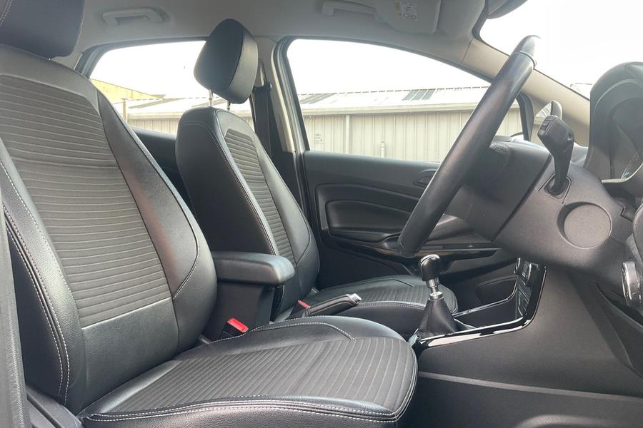 Ford ECOSPORT Photo autoimg-fe2fce48bdc439374eb3a8a9791978d2d0fddfe9.jpg