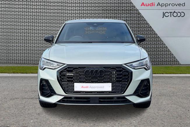 AUDI Q3 Photo 8