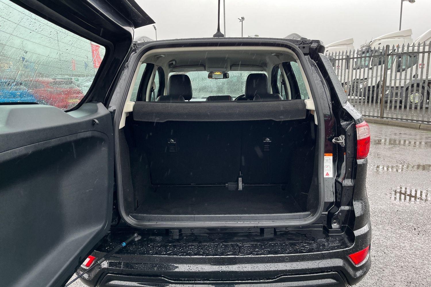 Ford ECOSPORT Photo 20