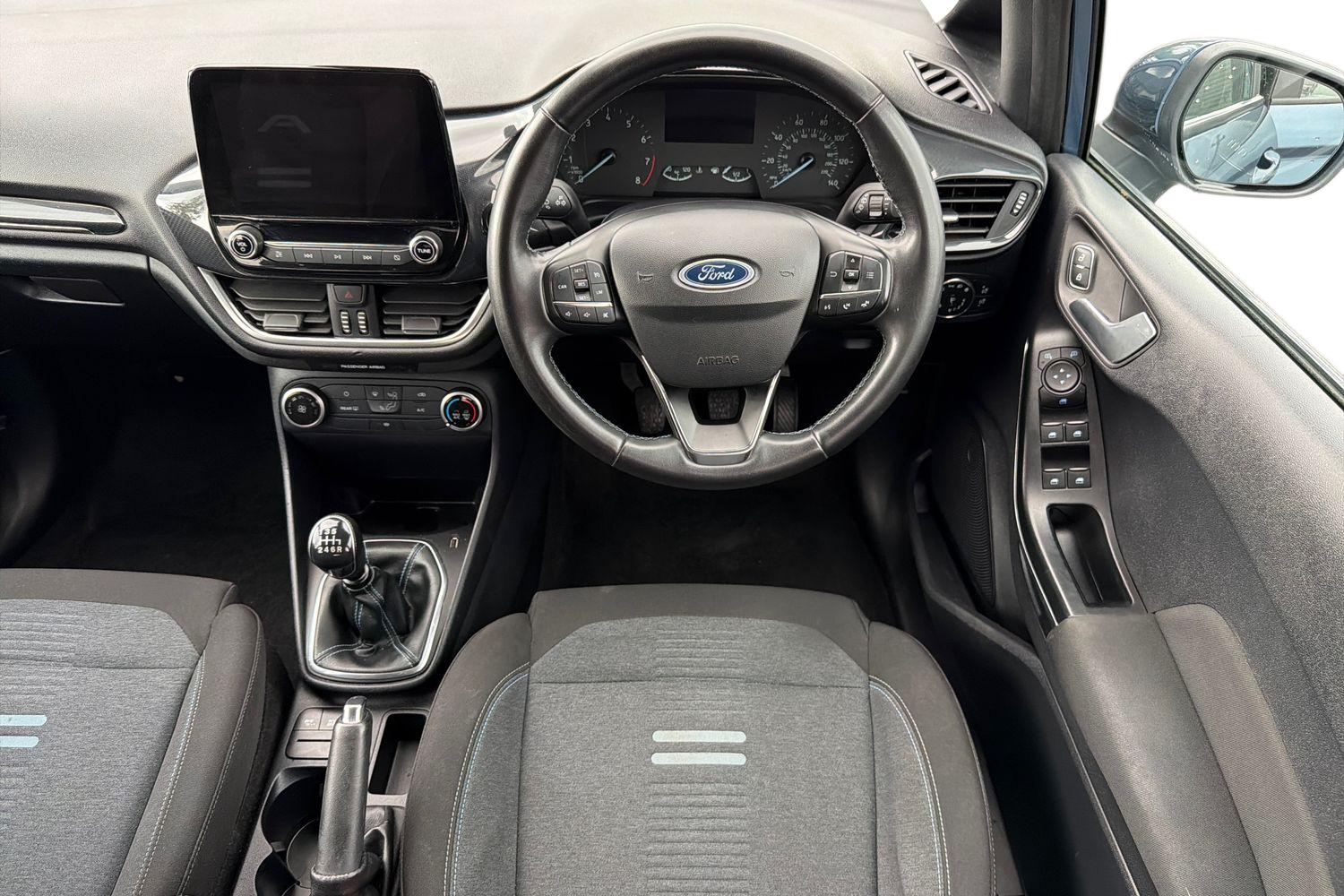 Ford Fiesta Photo 10