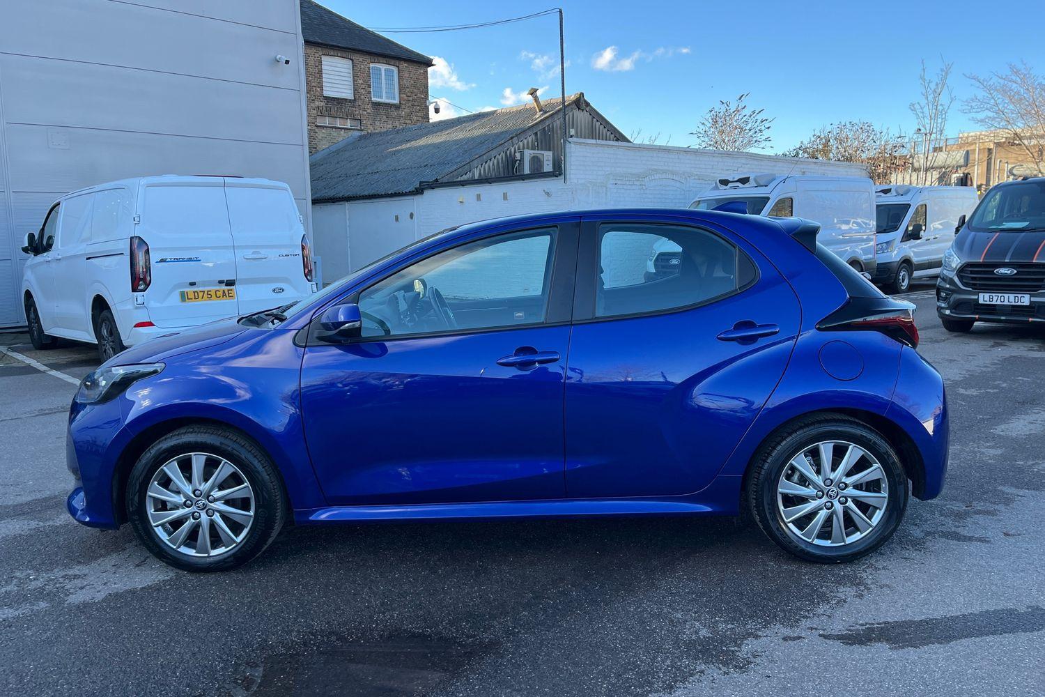 Toyota YARIS Photo 31