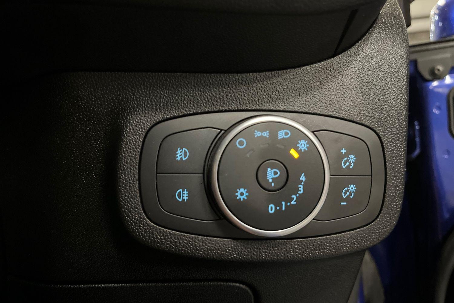 Ford FIESTA Photo 23