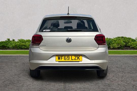 Volkswagen Polo Photo autoimg-fe3880f920996b941fde04d343741781402d913e.jpg