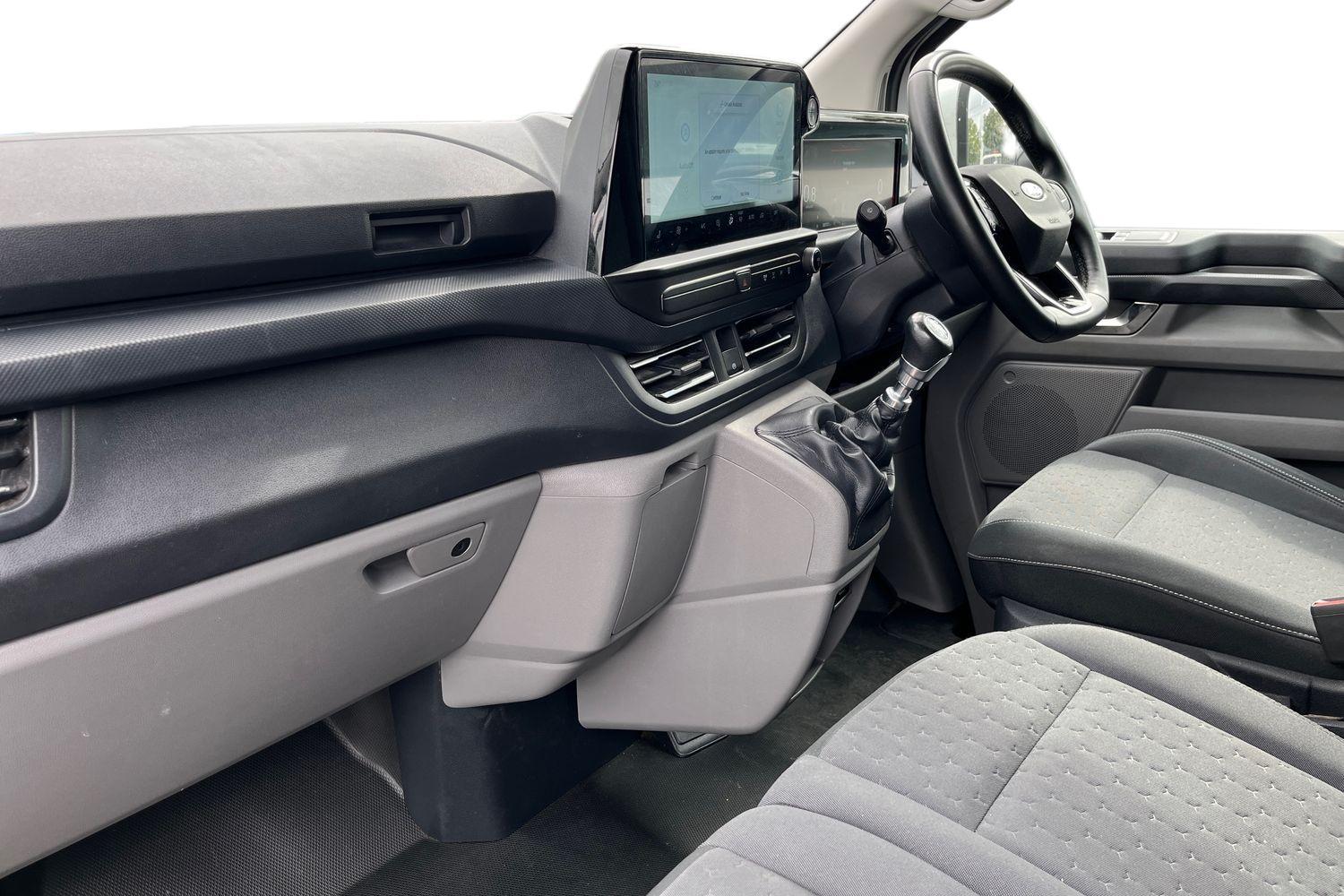 Ford TRANSIT CUSTOM Photo 2