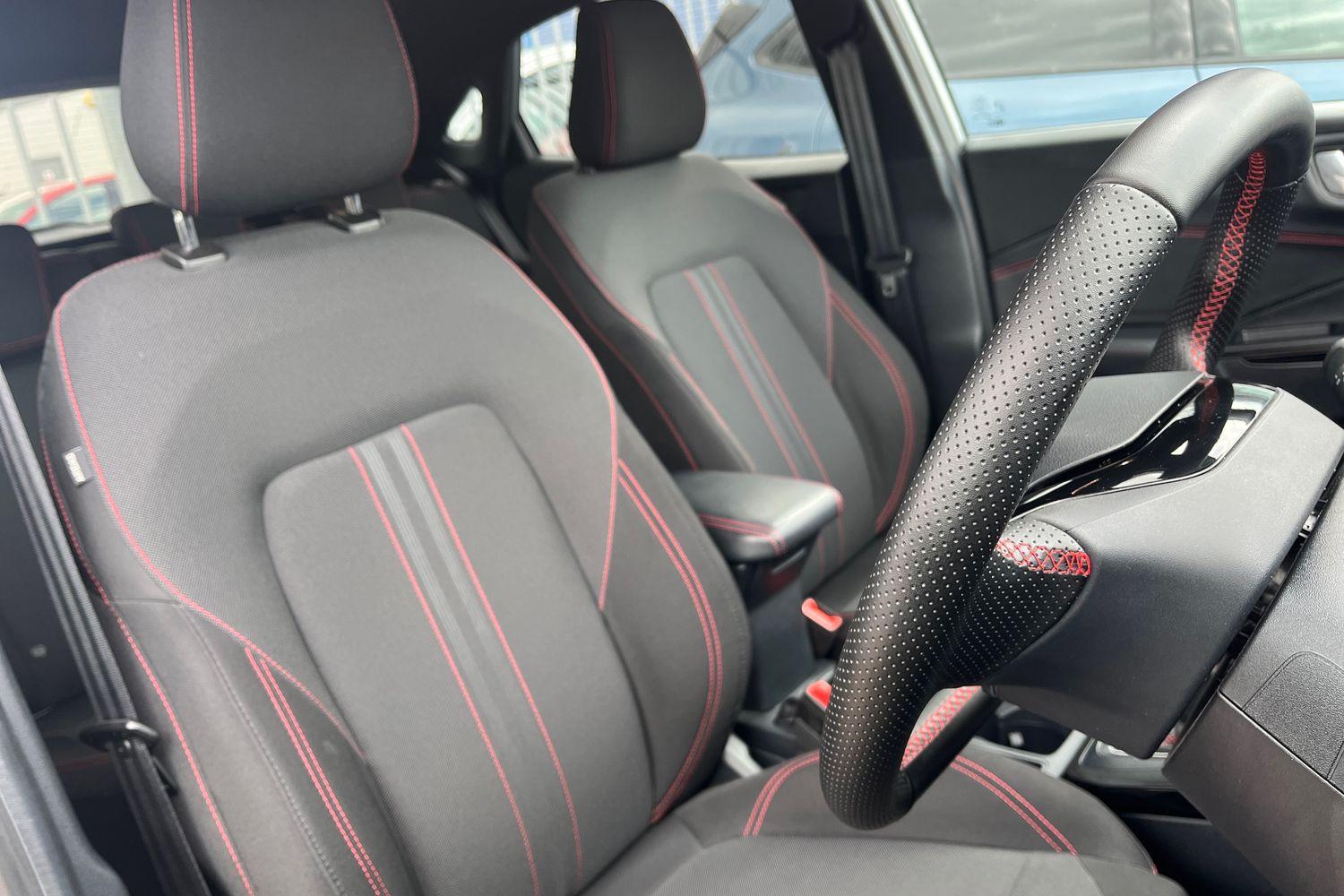 Ford PUMA Photo 16
