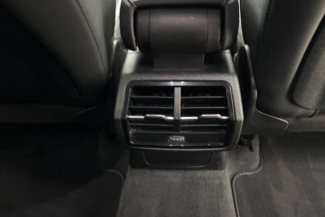 Audi Q3 Photo 22