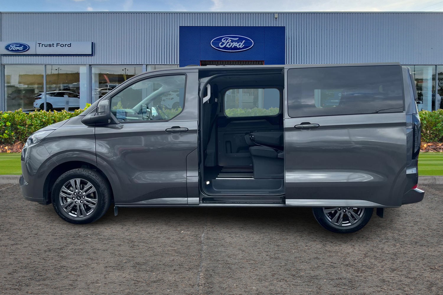 Ford TOURNEO CUSTOM Photo 4