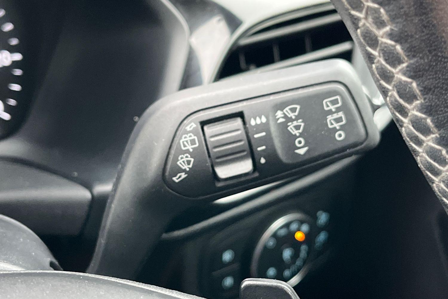 Ford Fiesta Photo 14