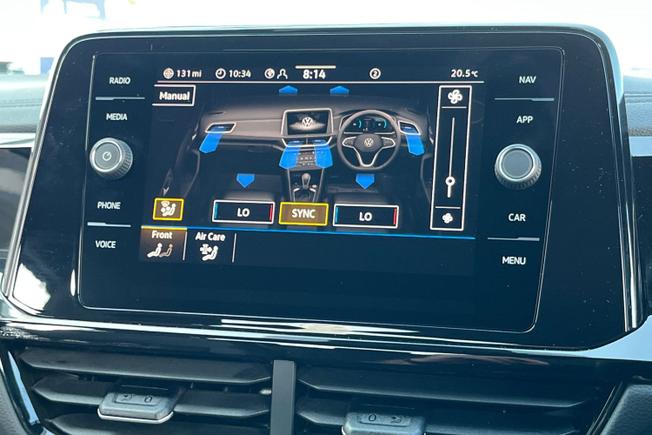 VOLKSWAGEN T-Roc Photo 34