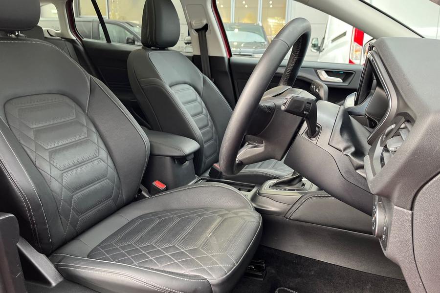 Ford FOCUS Photo autoimg-fe4274809b7c4528b4d9781698499cef4d5e19bd.jpg