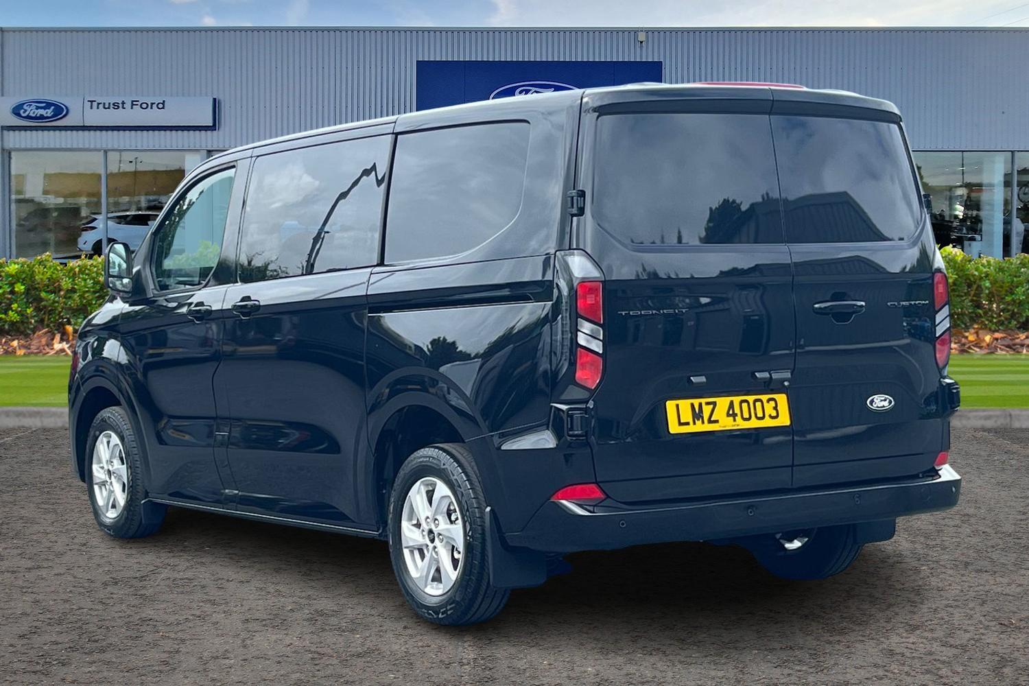 Ford TRANSIT CUSTOM Photo 1