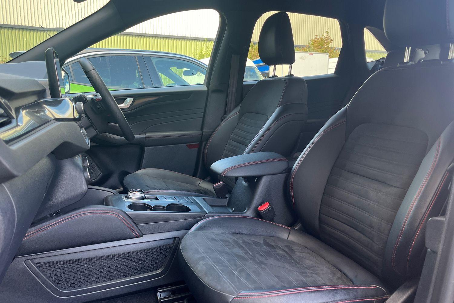 Ford KUGA Photo 18