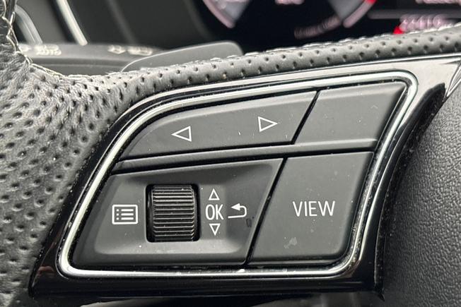 AUDI A4 Photo 16