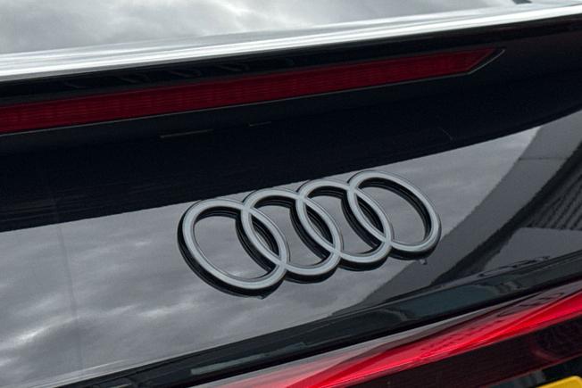 AUDI Q6 E-Tron Photo 44