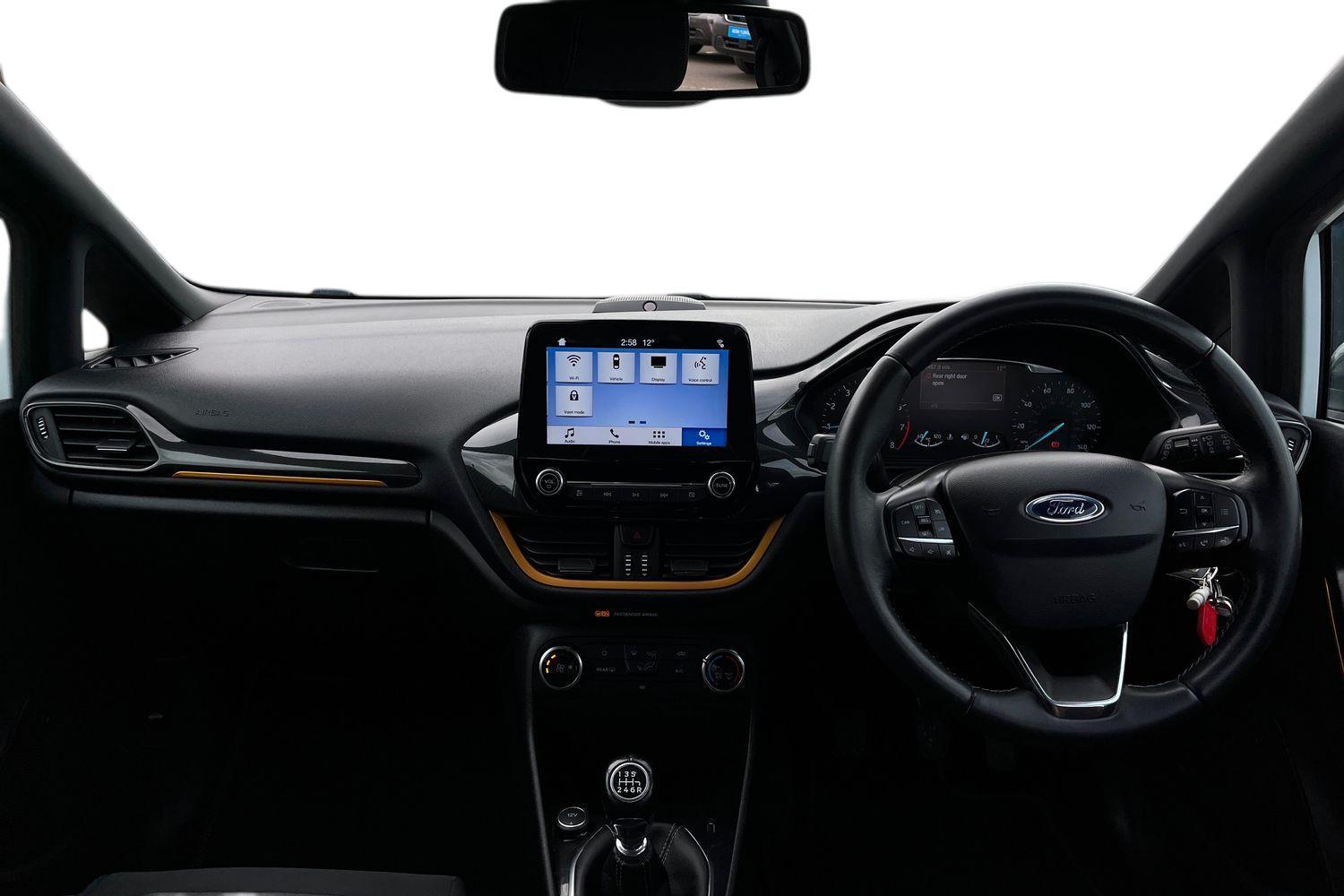 Ford Fiesta Photo 9
