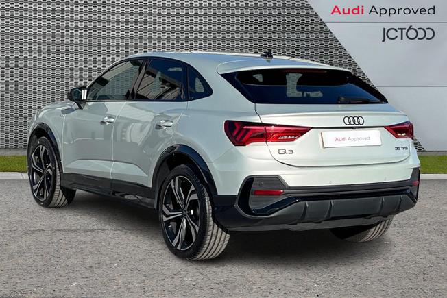 AUDI Q3 Photo 3