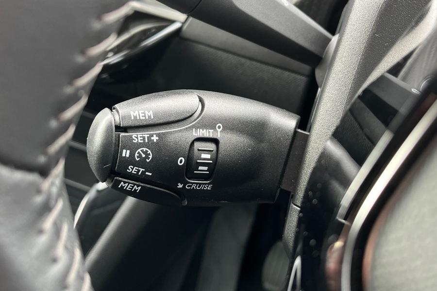 Peugeot 208 Photo autoimg-fe4e67ddb4fb70a2d405b4aeaf41f4472df58a4c.jpg